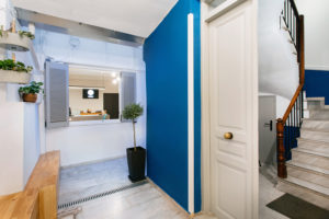 Γωνιά στο ισόγειο